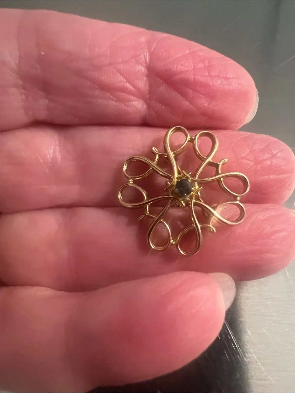 Solid 10K Yellow Gold & Sapphire Swirl Filigree Brooch